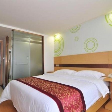 Greentree Inn Zhejiang Ningbo South Railway Station Express Hotel Bagian luar foto