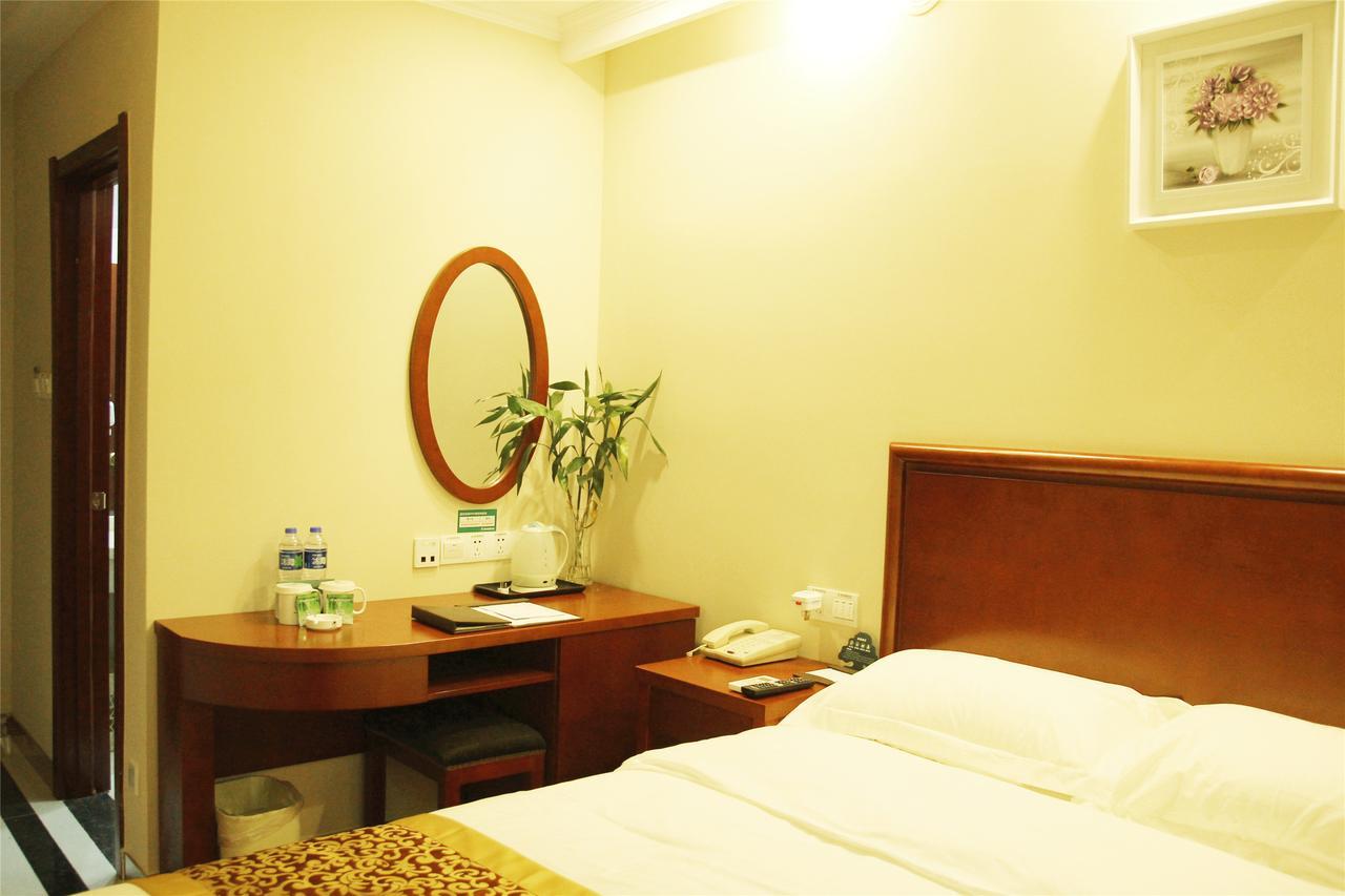 Greentree Inn Zhejiang Ningbo South Railway Station Express Hotel Bagian luar foto